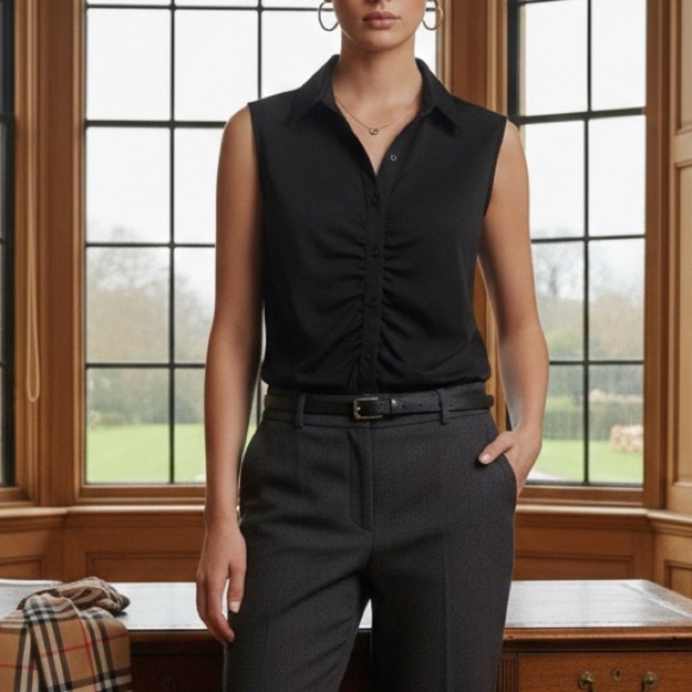 NWOT Adrianna Papell - comfortable sleeveless bottom down